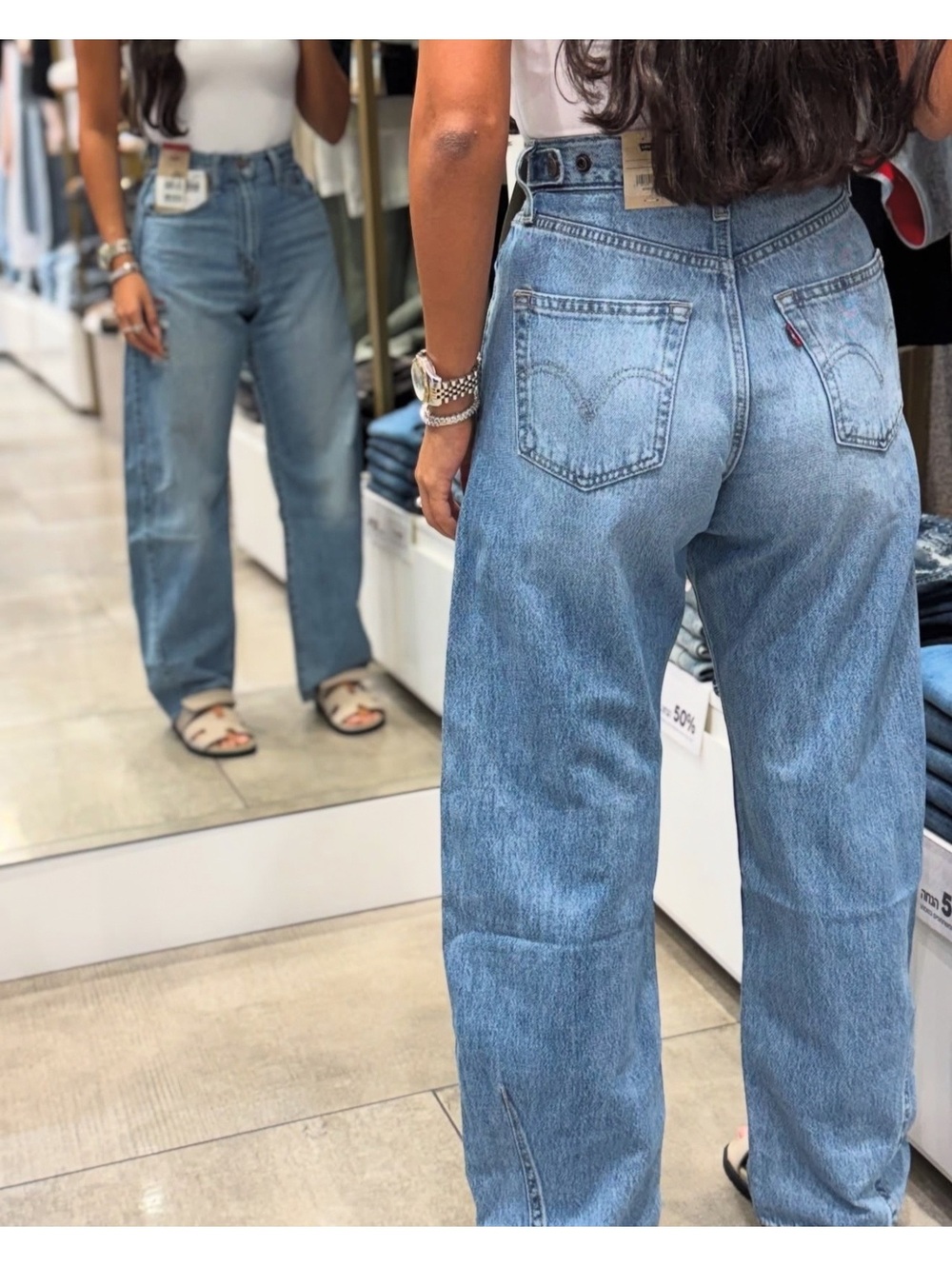Levi’s Cinch Barrel Jeans Size 28 perfect wash NWT